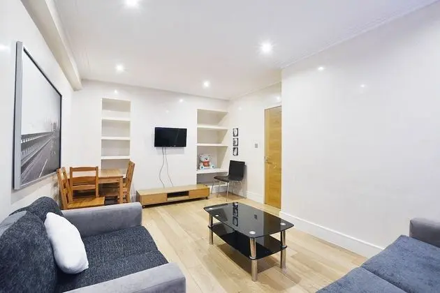 Basic Apart Daire, 1 Büyük (Queen) Boy Yatak, Sigara İçilmez, Şehir Manzaralı