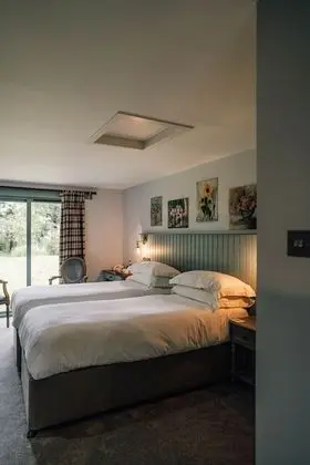 Superior River House Twin