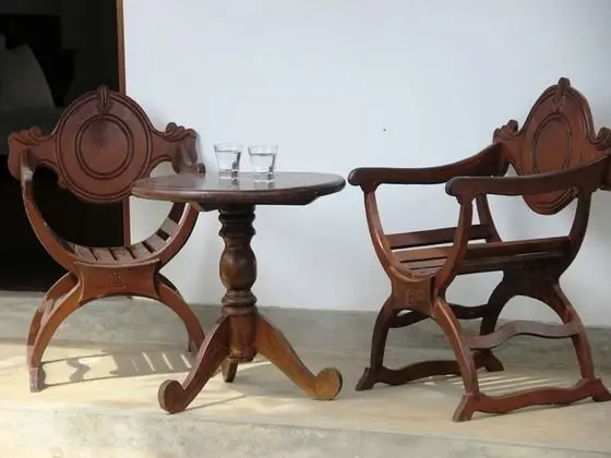 Deluxe Tek Büyük Yataklı Oda, Havuz Manzaralı