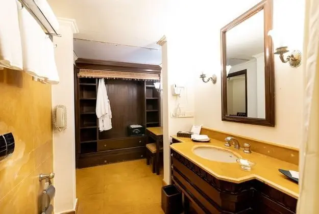 Kholi - Deluxe Room