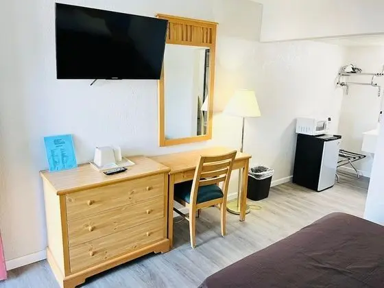 Basic Oda, 1 Büyük (Queen) Boy Yatak, Sigara İçilmez