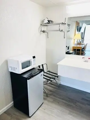 Basic Oda, 1 Büyük (Queen) Boy Yatak, Sigara İçilmez