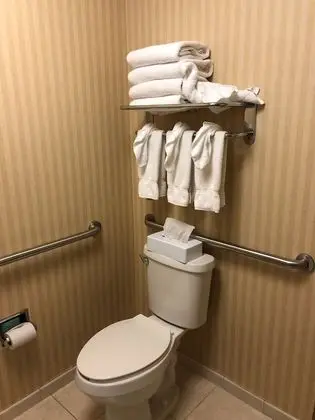 Grand Oda, Engellilere Uygun, Göl Manzaralı