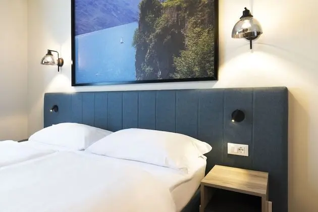 Classic Tek Büyük Yataklı Oda (Plus)