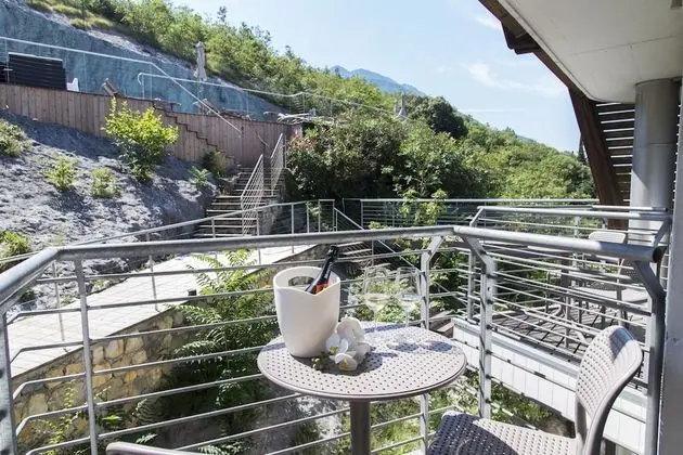 Classic Tek Büyük Yataklı Oda (Plus)