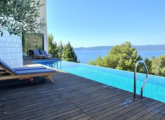 Villa, 4 Yatak Odası, Şömine