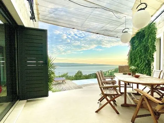 Villa, 4 Yatak Odası, Şömine