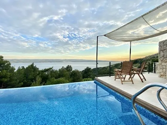 Villa, 4 Yatak Odası, Şömine