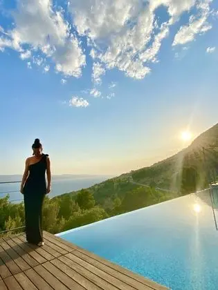 Villa, 4 Yatak Odası, Şömine