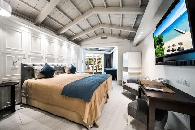 Luxury Tek Büyük veya İki Ayrı Yataklı Oda, Bahçe Manzaralı