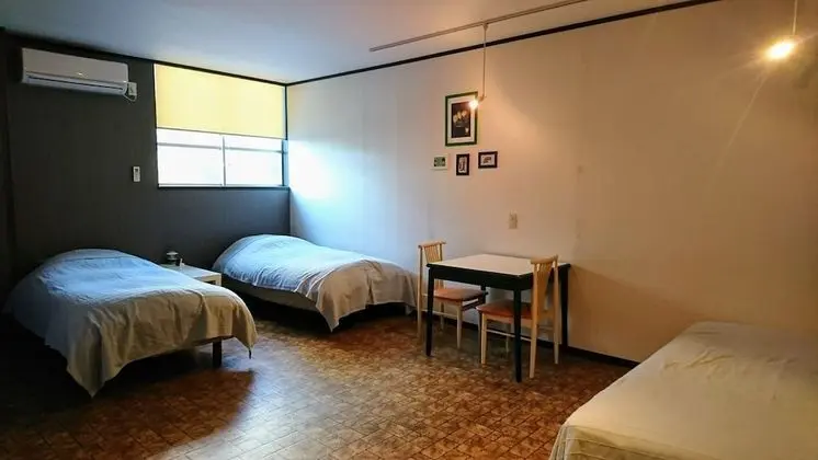 Basic Üç Kişilik Oda, Sigara İçilmez (1-4 people / Alto)