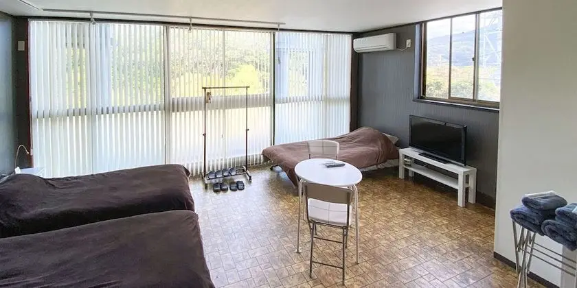 Basic Üç Kişilik Oda, Sigara İçilmez (1-4 people / Tenor)