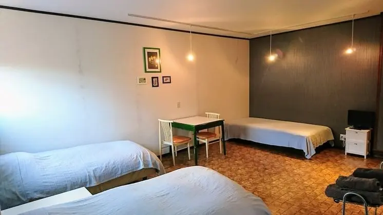 Basic Üç Kişilik Oda, Sigara İçilmez (1-4 people / Tenor)