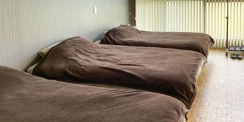 Basic Üç Kişilik Oda, Sigara İçilmez (1-4 people / Tenor)