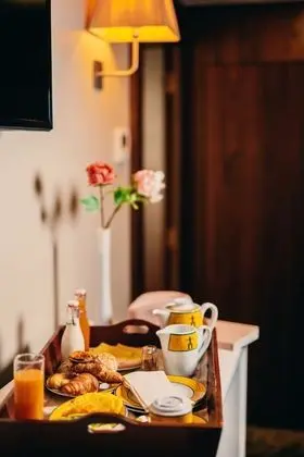 Büyük Yataklı Tek Kişilik Oda