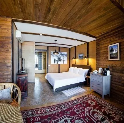 Deluxe Süit, 1 En Büyük (King) Boy Yatak, Balkon, Nehir Manzaralı