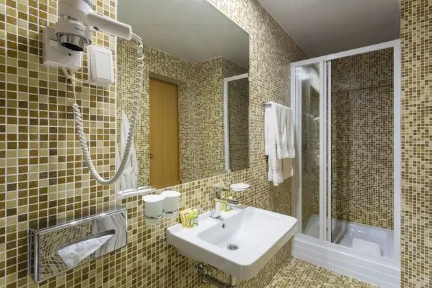 Deluxe Süit, 1 En Büyük (King) Boy Yatak, Balkon, Nehir Manzaralı