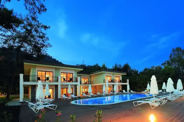 Deluxe Oda, Sigara İçilmez, Bahçe Manzaralı