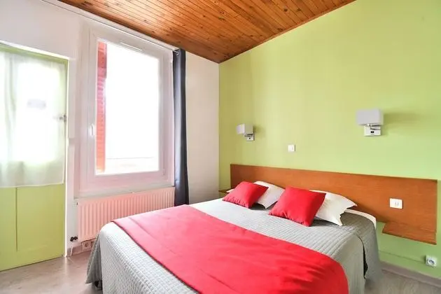 Basic Tek Büyük Yataklı Oda