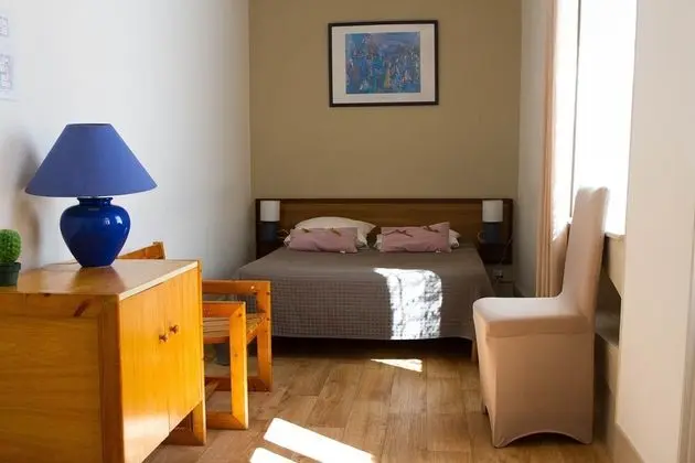 Basic Tek Büyük Yataklı Oda