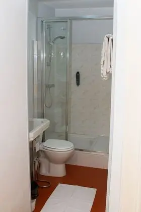 Basic Tek Büyük Yataklı Oda