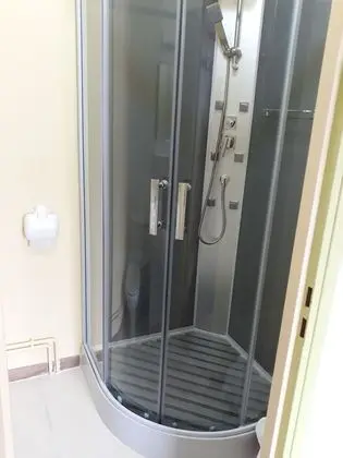 Basic Tek Büyük Yataklı Oda