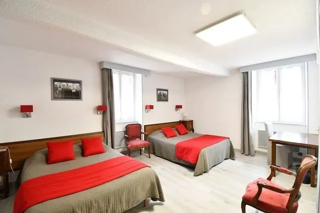 Basic Üç Kişilik Oda