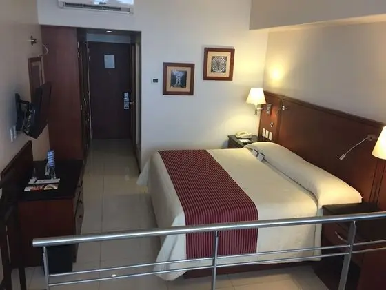 Junior Süit, 1 En Büyük (King) Boy Yatak ve Çekyat