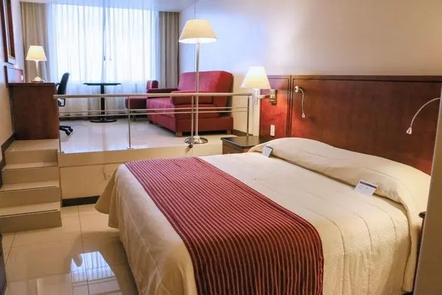 Junior Süit, 1 En Büyük (King) Boy Yatak ve Çekyat