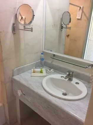 Junior Süit, 1 En Büyük (King) Boy Yatak ve Çekyat