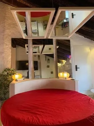 Romantic Büyük Yataklı Tek Kişilik Oda