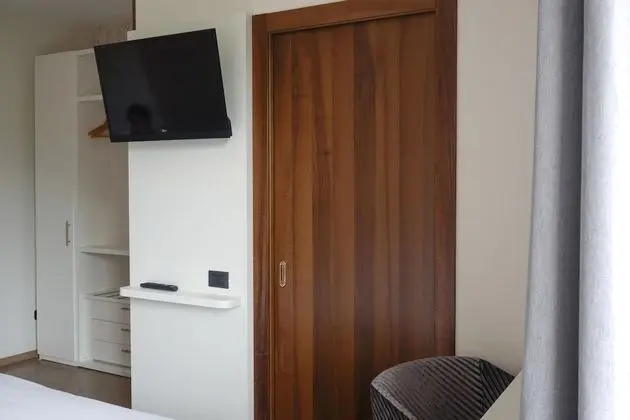 Comfort Tek Büyük veya İki Ayrı Yataklı Oda