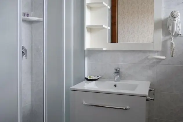 Comfort Tek Büyük veya İki Ayrı Yataklı Oda