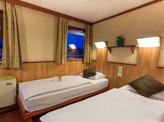 Standard Tek Büyük veya İki Ayrı Yataklı Oda