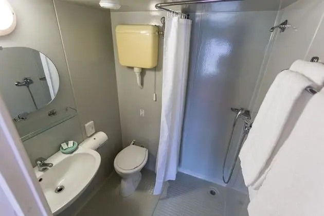 Standard Tek Büyük veya İki Ayrı Yataklı Oda, Nehir Manzaralı