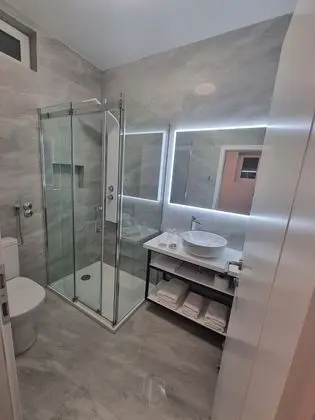 Comfort Tek Büyük Yataklı Oda, Balkon (Sea View)