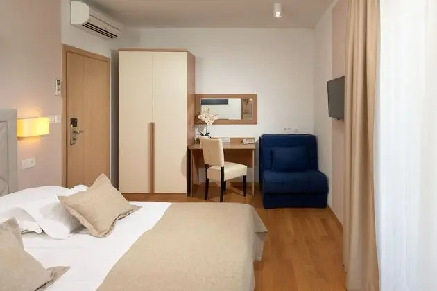 Economy Tek Büyük Yataklı Oda, Bahçe Manzaralı