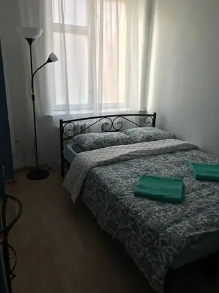 Tek Büyük Yataklı Oda (with window)