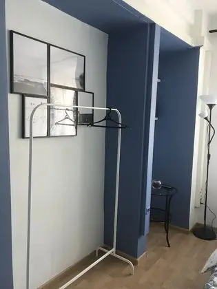 Tek Büyük Yataklı Oda (with window)