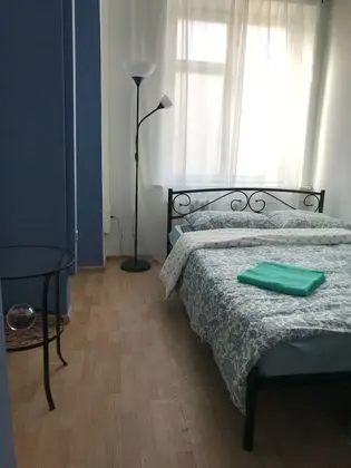 Tek Büyük Yataklı Oda (with window)