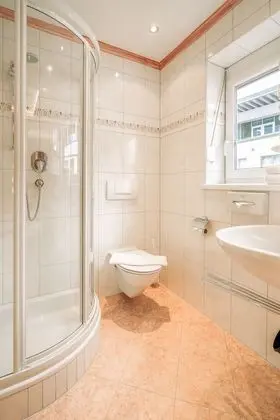 Standard Tek Büyük veya İki Ayrı Yataklı Oda