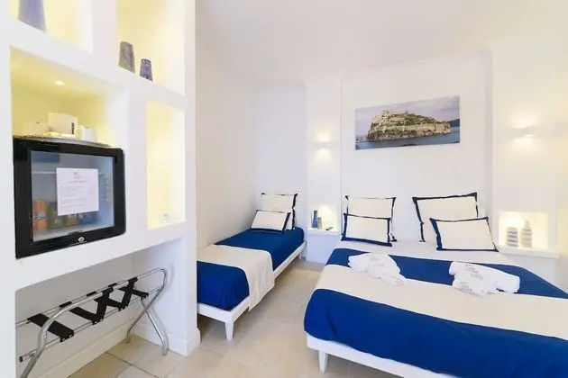 Family Üç Kişilik Oda