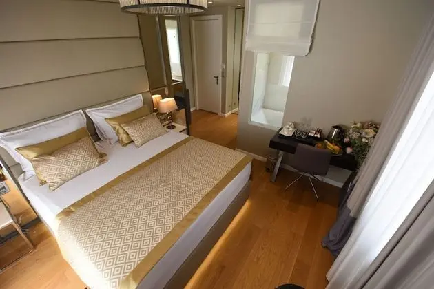 Deluxe Double Room with Balcony - 2