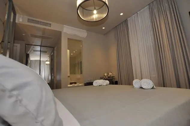 Deluxe Double Room with Balcony - 2