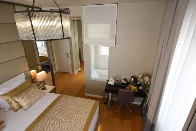 Deluxe Double Room with Balcony - 2