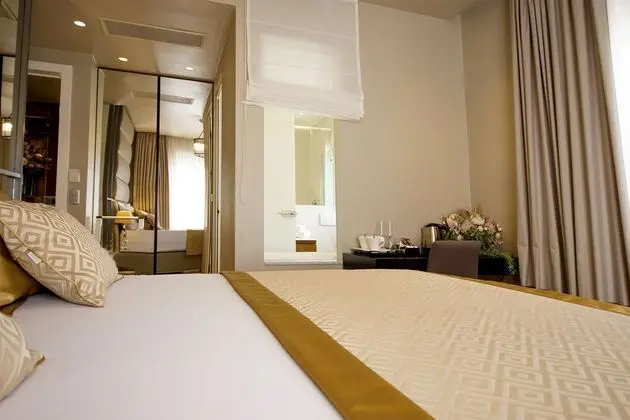 Deluxe Double Room with Balcony - 2