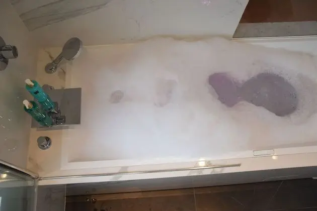 Deluxe Double Room with Balcony - 2