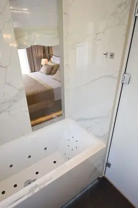 Deluxe Double Room with Balcony - 2