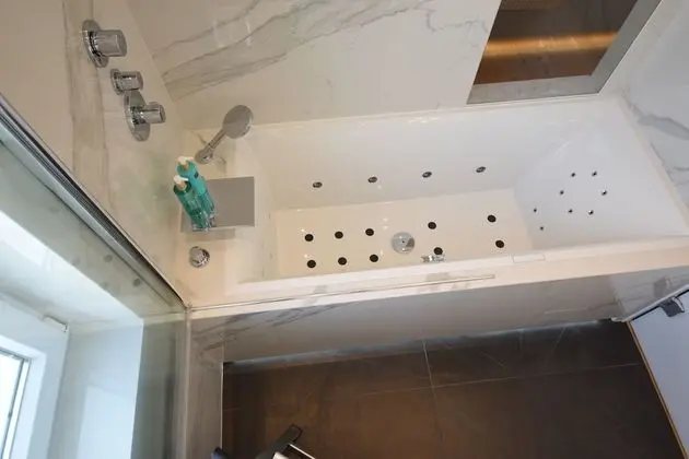 Deluxe Double Room with Balcony - 2