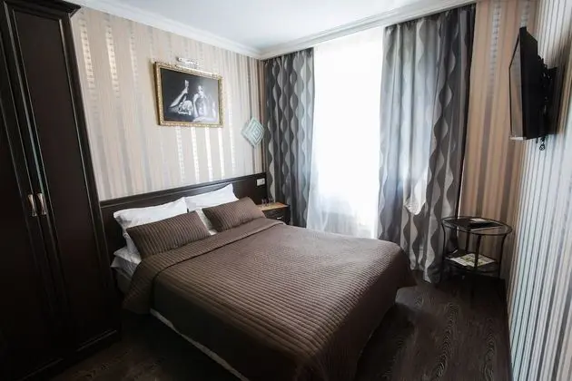 Standard Tek Büyük Yataklı Oda